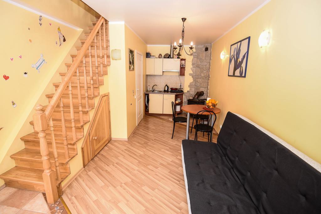 Yzzi Apartment พาลังกา ภายนอก รูปภาพ