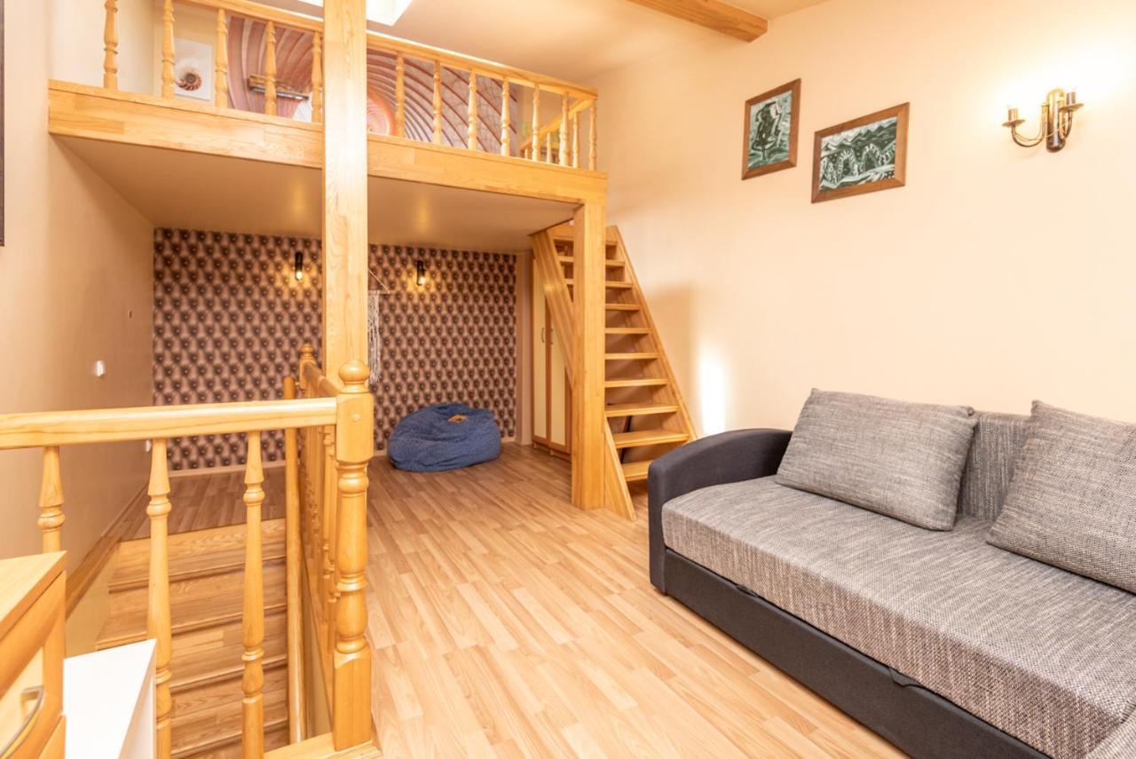 Yzzi Apartment พาลังกา ภายนอก รูปภาพ