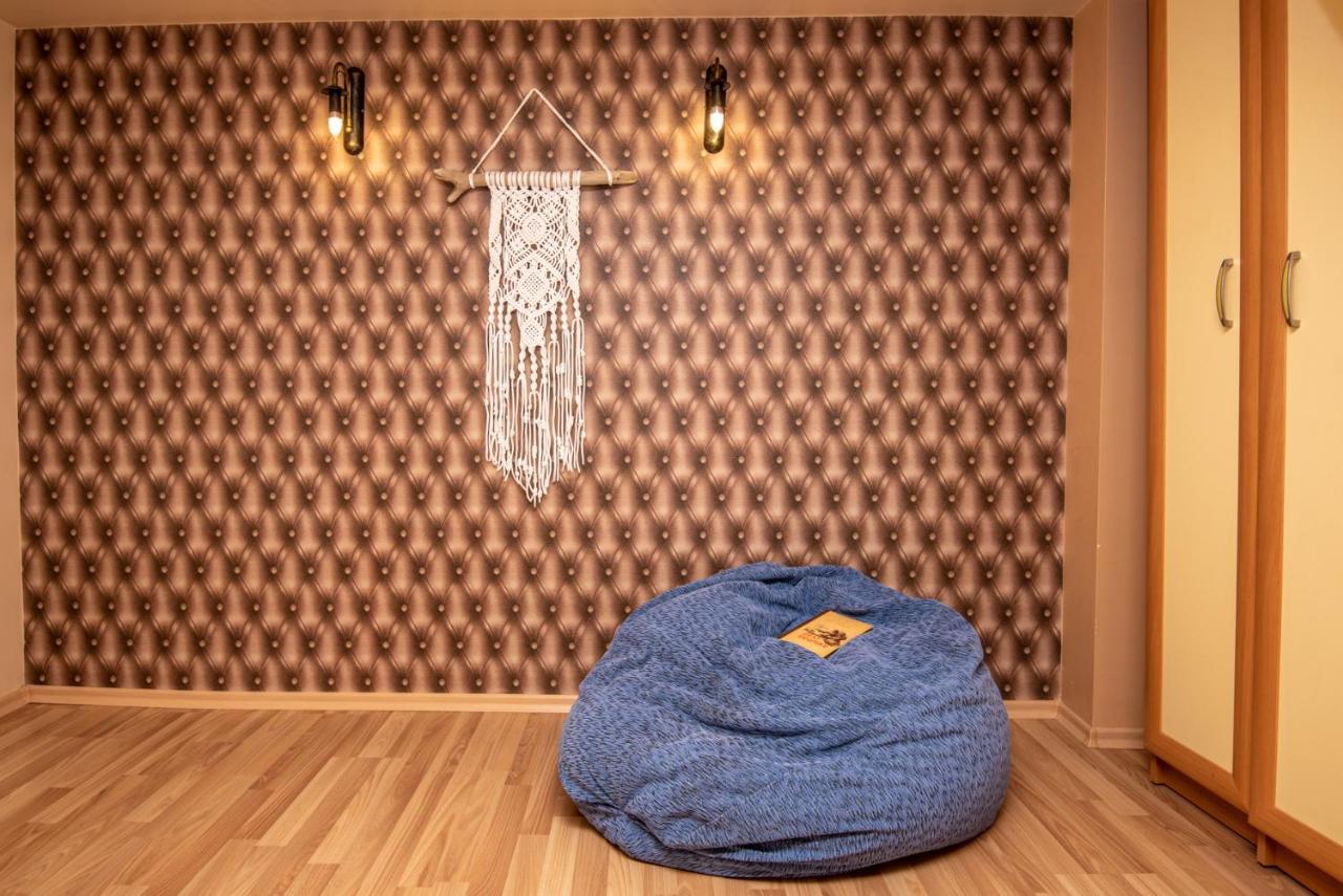 Yzzi Apartment พาลังกา ภายนอก รูปภาพ