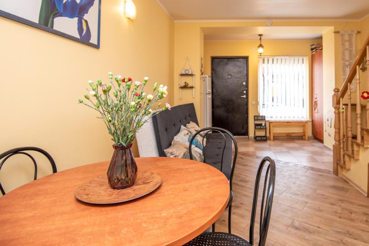 Yzzi Apartment พาลังกา ภายนอก รูปภาพ